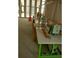 氣動(dòng)式合片機(jī)應(yīng)用